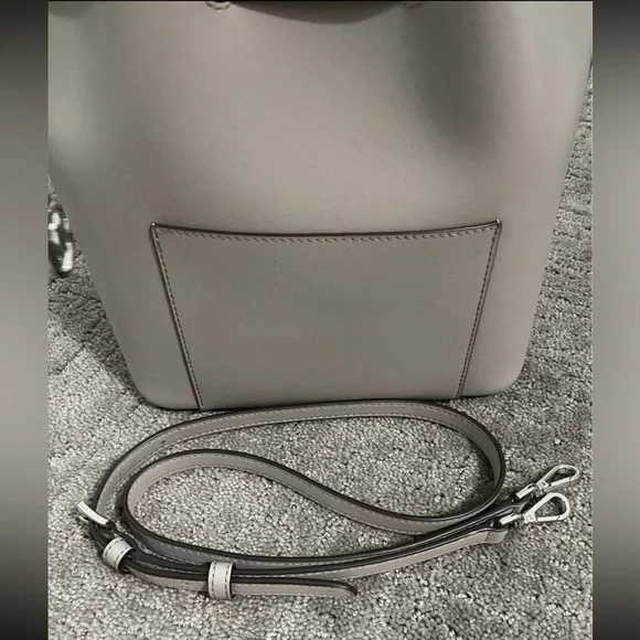 Michael Kors Eden Medium Drawstring Bucket Shoulder Bag - Picture 2 of 5